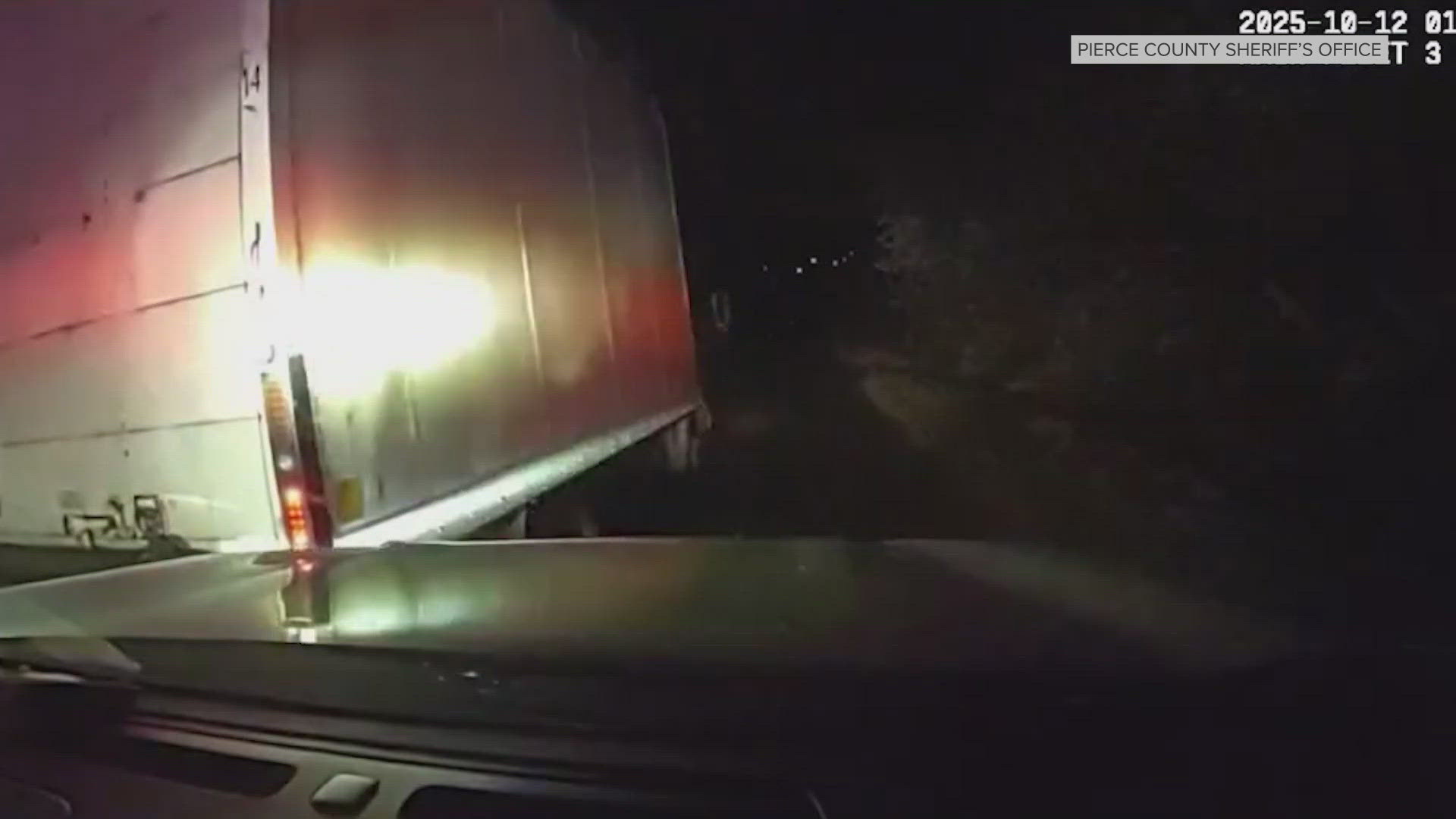 Stolen box truck takes Pierce Co. deputies on wild chase | king5.com