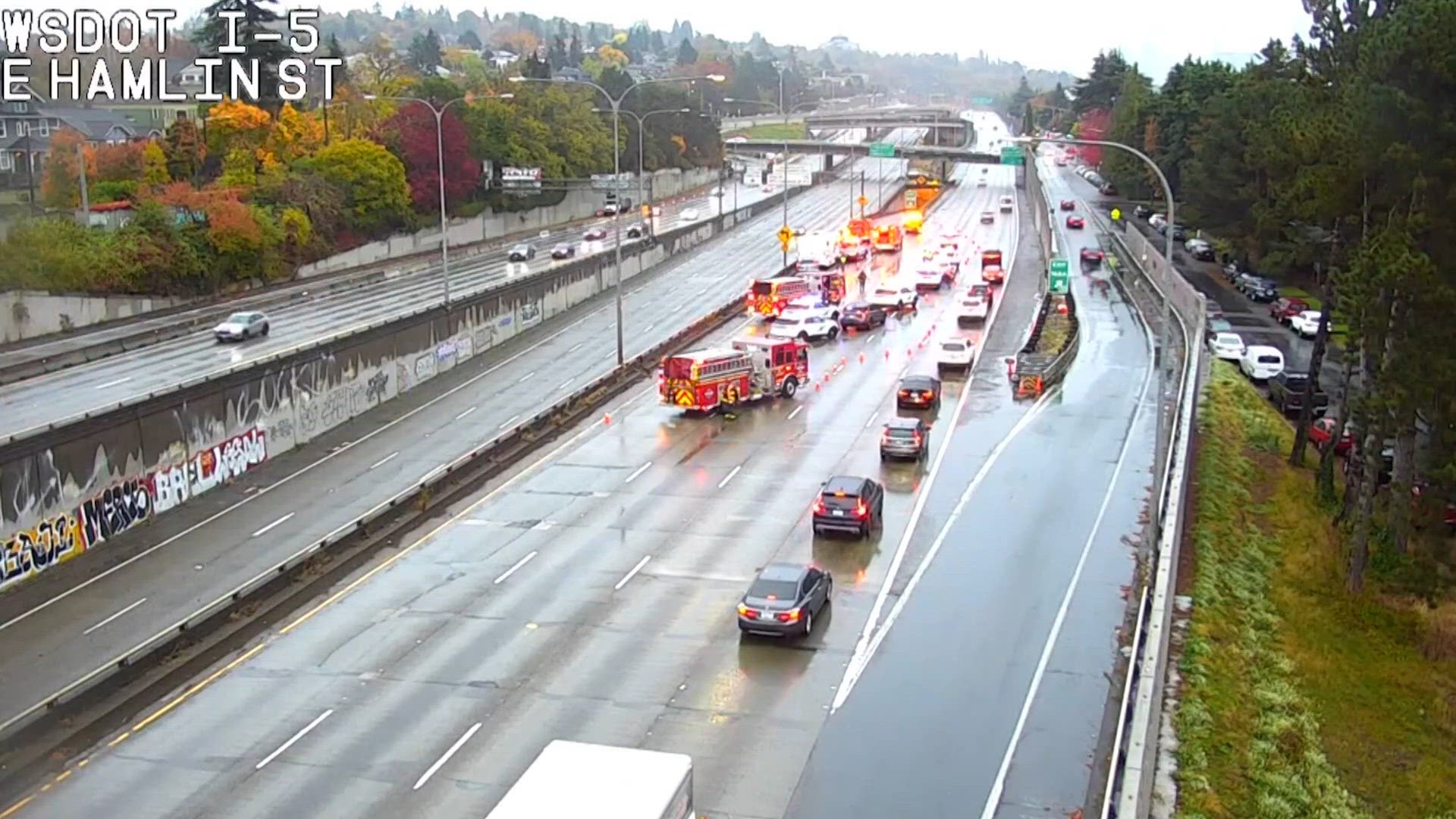 Wasot I-5 reopens after motorhome crashes into WSP patrol car, WSDOT truck in ...