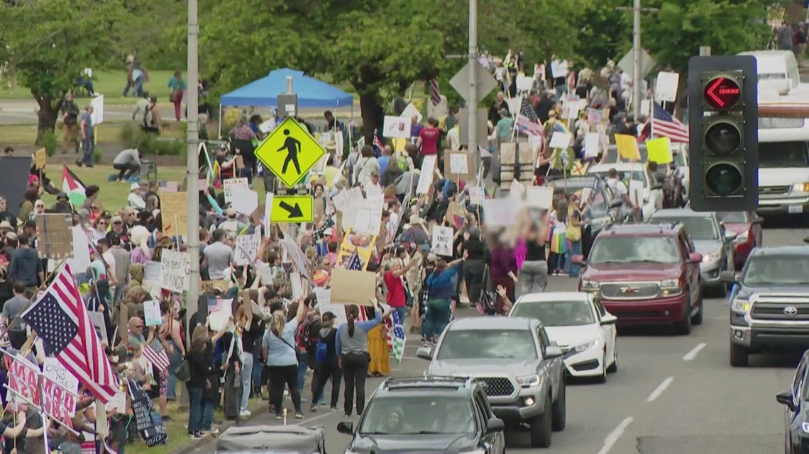 5,000 in Olympia protest Trump with 'No Kings' rally