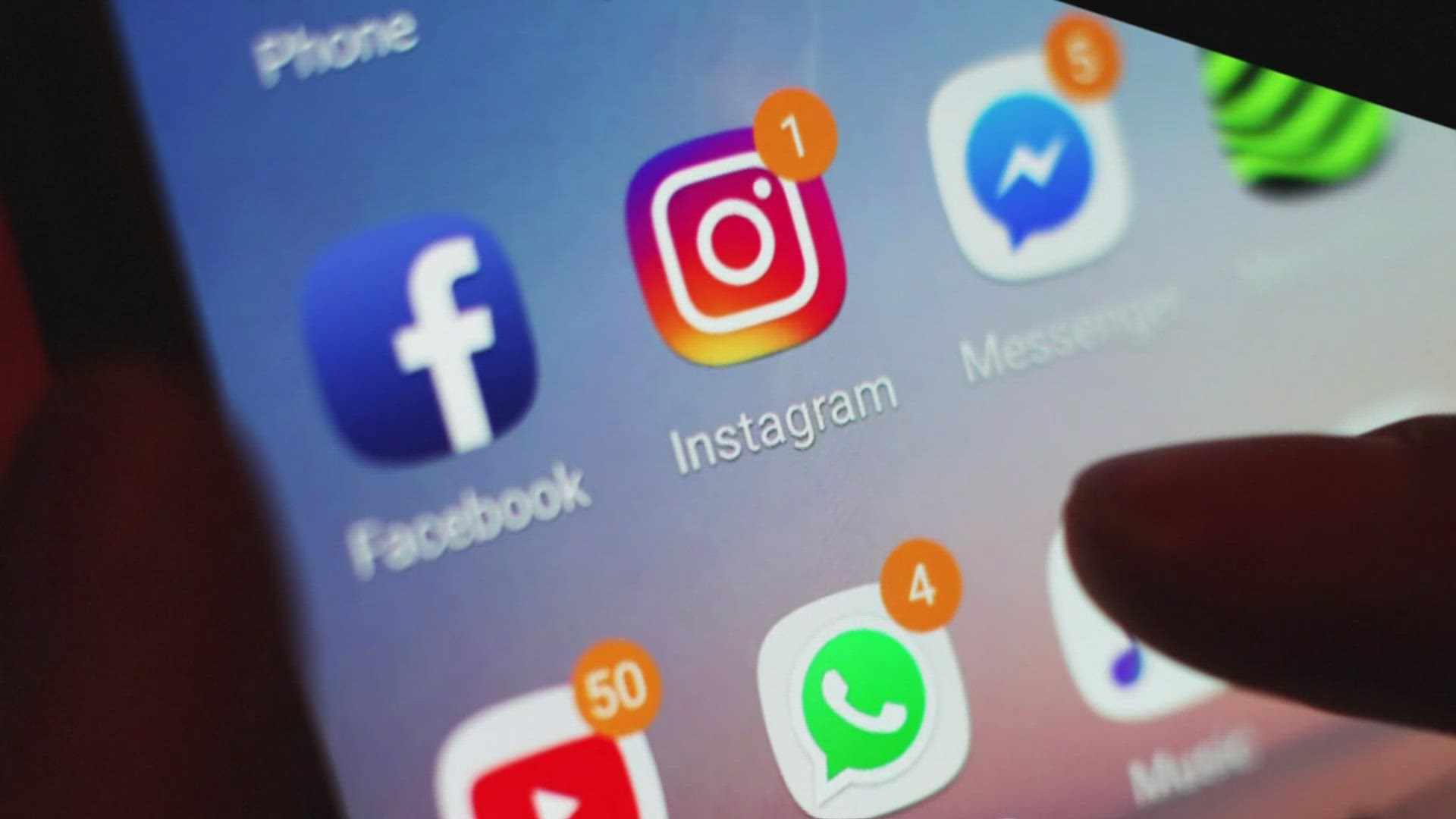 Suspect in Seattle sneaker robbery tied to previous Facebook Marketplace robberies, prosecutors say
