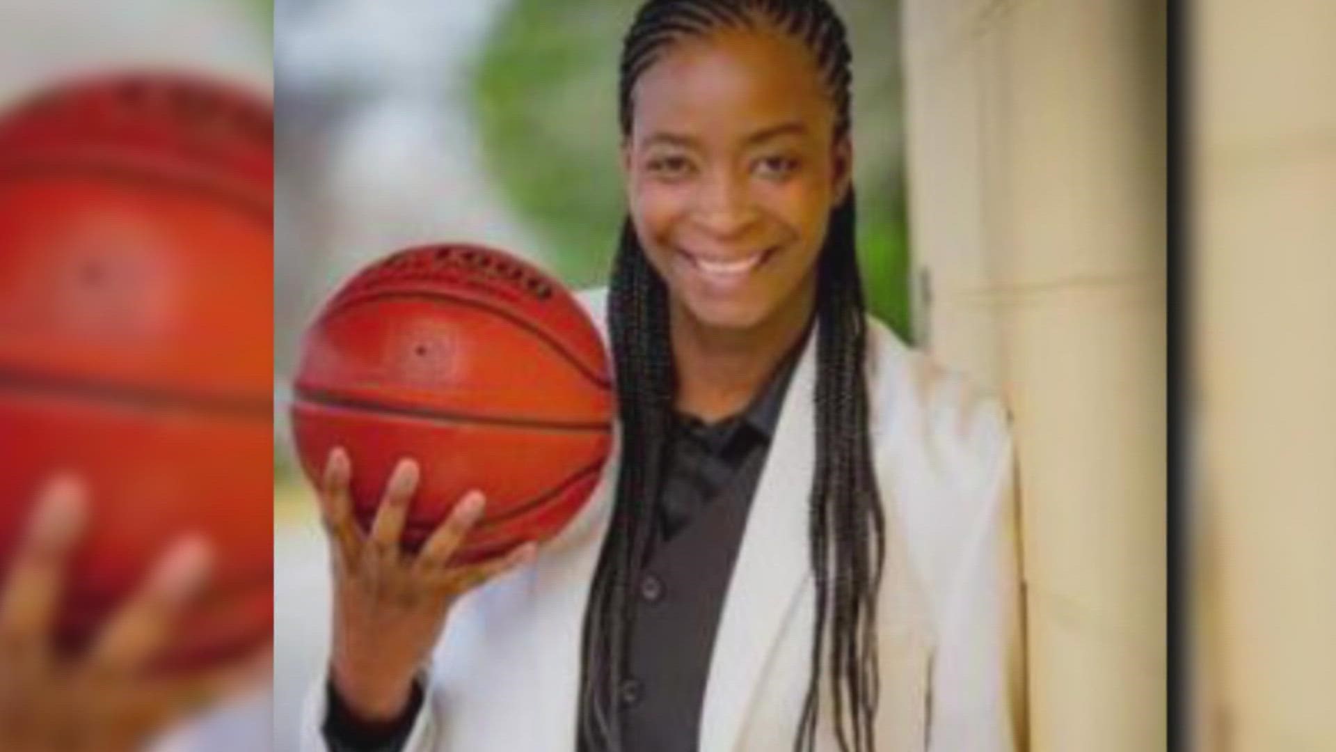 Simone Edwards helped the Seattle Storm reach their first-ever championship in 2004. Now her teammates are helping her face a whole new challenge.