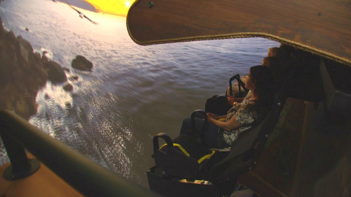 Soar over Washington on this Seattle waterfront attraction