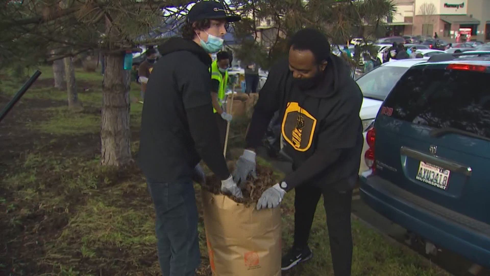 Beautification project at Rainier Beach Safeway seeks to connect community, deter crime