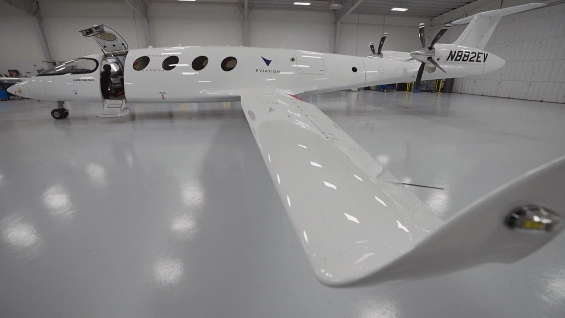 Prototype allelectric airplane takes first flight in Moses Lake