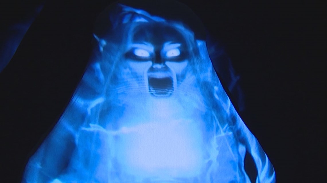 Atmosfx Halloween Holograms Bring Ghosts To Life 