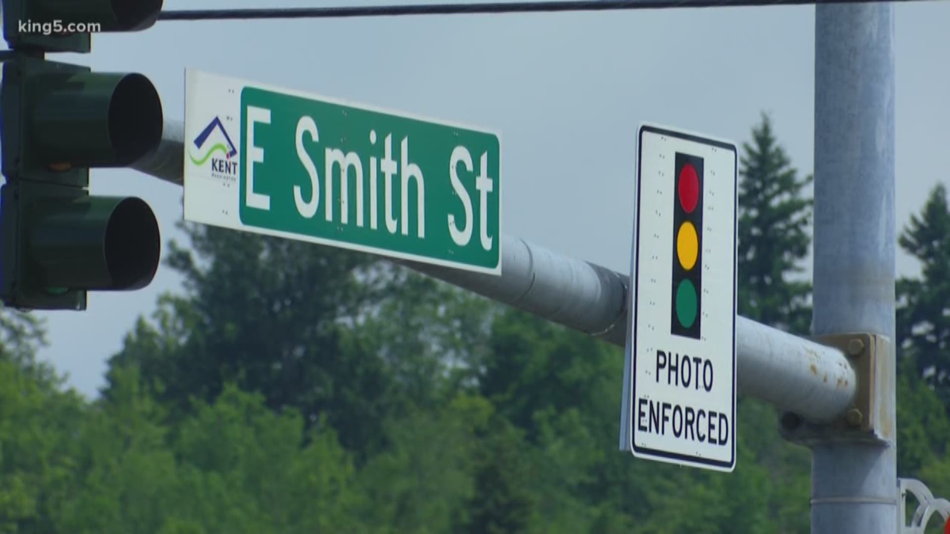 Red light cameras are coming to Kent and starting Monday police will sending you a warning if the cameras catch you.
