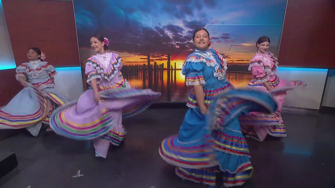 Mount Vernon students prepare to dance, play mariachi music for Cinco de Mayo parade
