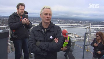 시애틀의 홈레스 문제 해결 위해 시혹스 팀과 펄 잼(Pearl Jam) 이 함께 나섰다.