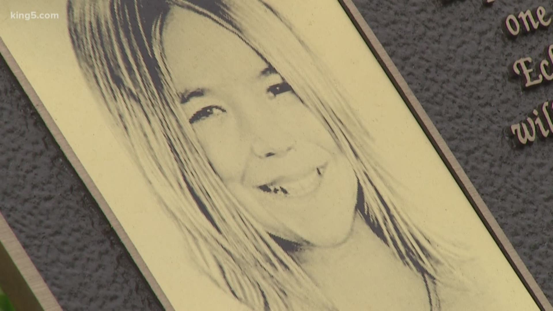 Ten years later, a community is still struggling to solve a mystery. On the tenth anniversary of the disappearance of Lindsey Baum, her mother and the county sheriff are still hoping the girl's killer will be found. KING 5 South Bureau Chief Drew Mikkelsen reports.