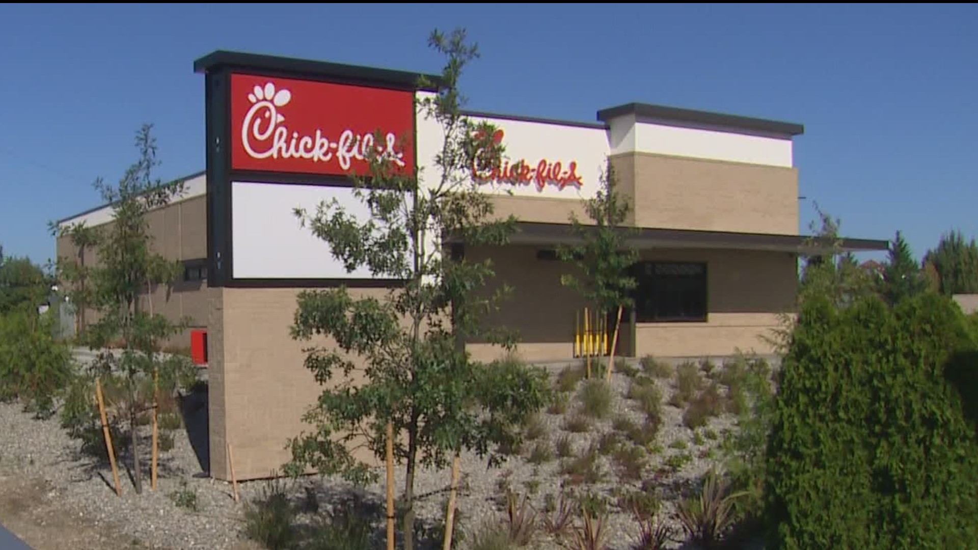 The Chick-fil-A in Lacey is temporarily closed after employees were diagnosed with COVID-19. Thurston County public health didn’t tell the public about the cases.