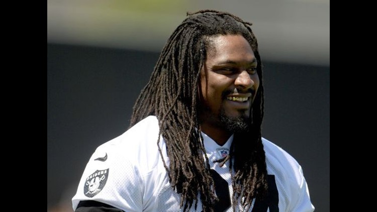 Raiders are using Marshawn Lynch's blocking skills