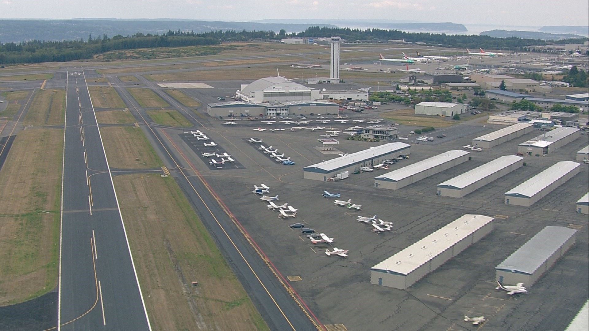 Snohomish Co. Council approves Paine Field passenger terminal | king5.com