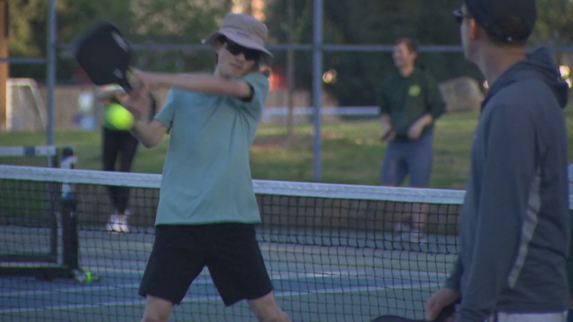 New plan to separate Seattle's pickleball and tennis courts draws backlash from players