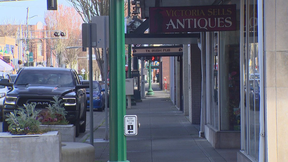 Puyallup businesses hit hard by pandemic banking on Spring ...