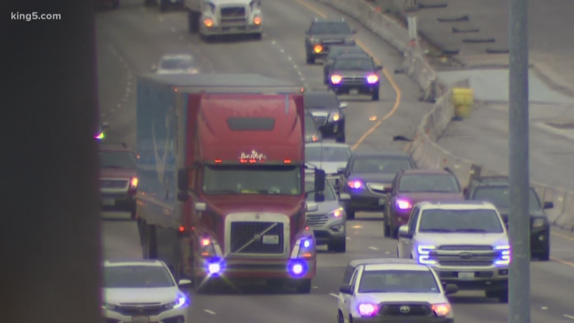 After eight traffic-snarling crashes on I-5 in Tacoma, the state is lowering the speed limit while construction in the area continues. KING 5's Michael Crowe reports.