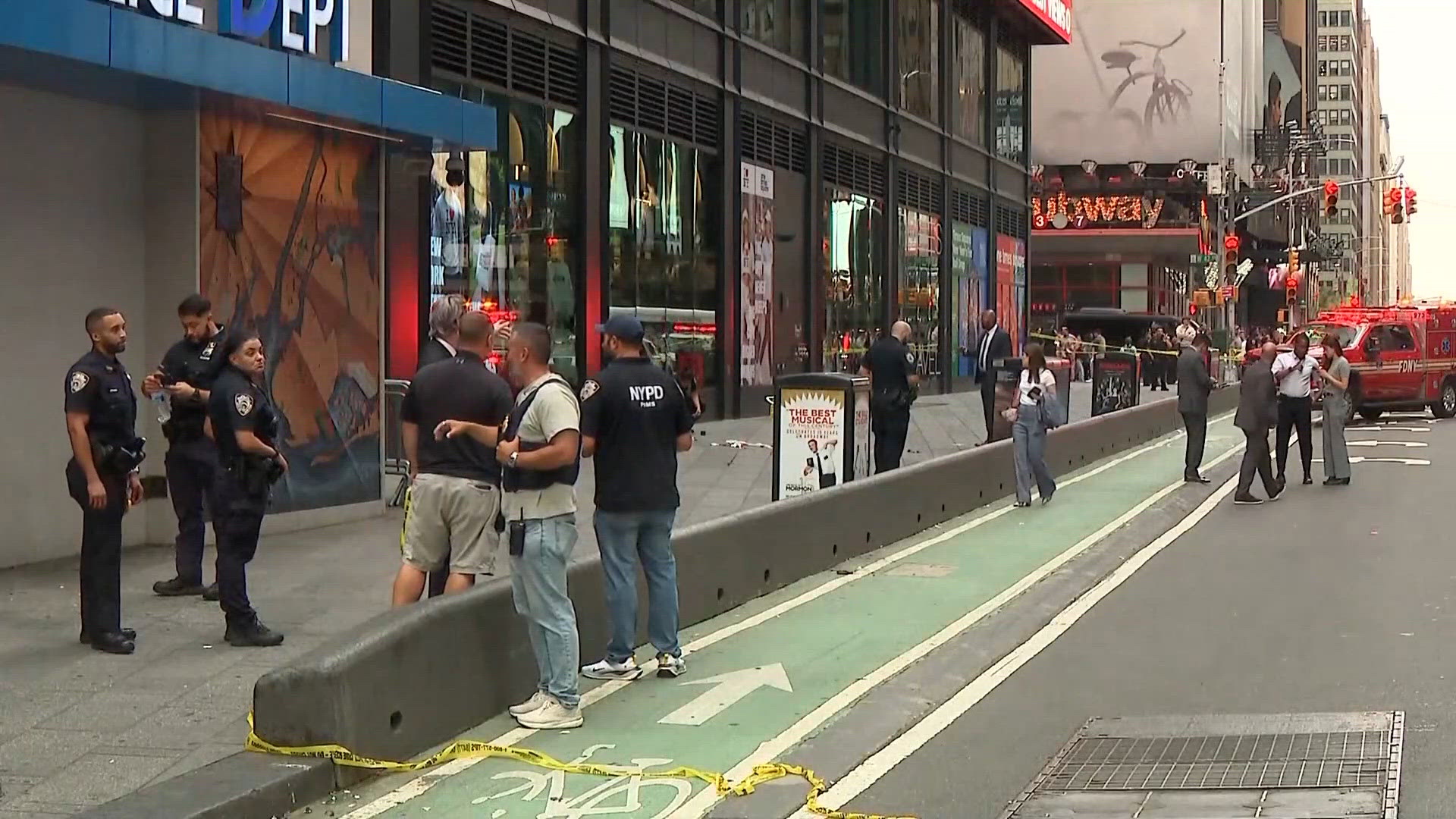Random Attack Network Bank of America executive dies in apparent random stabbing in NYC ...