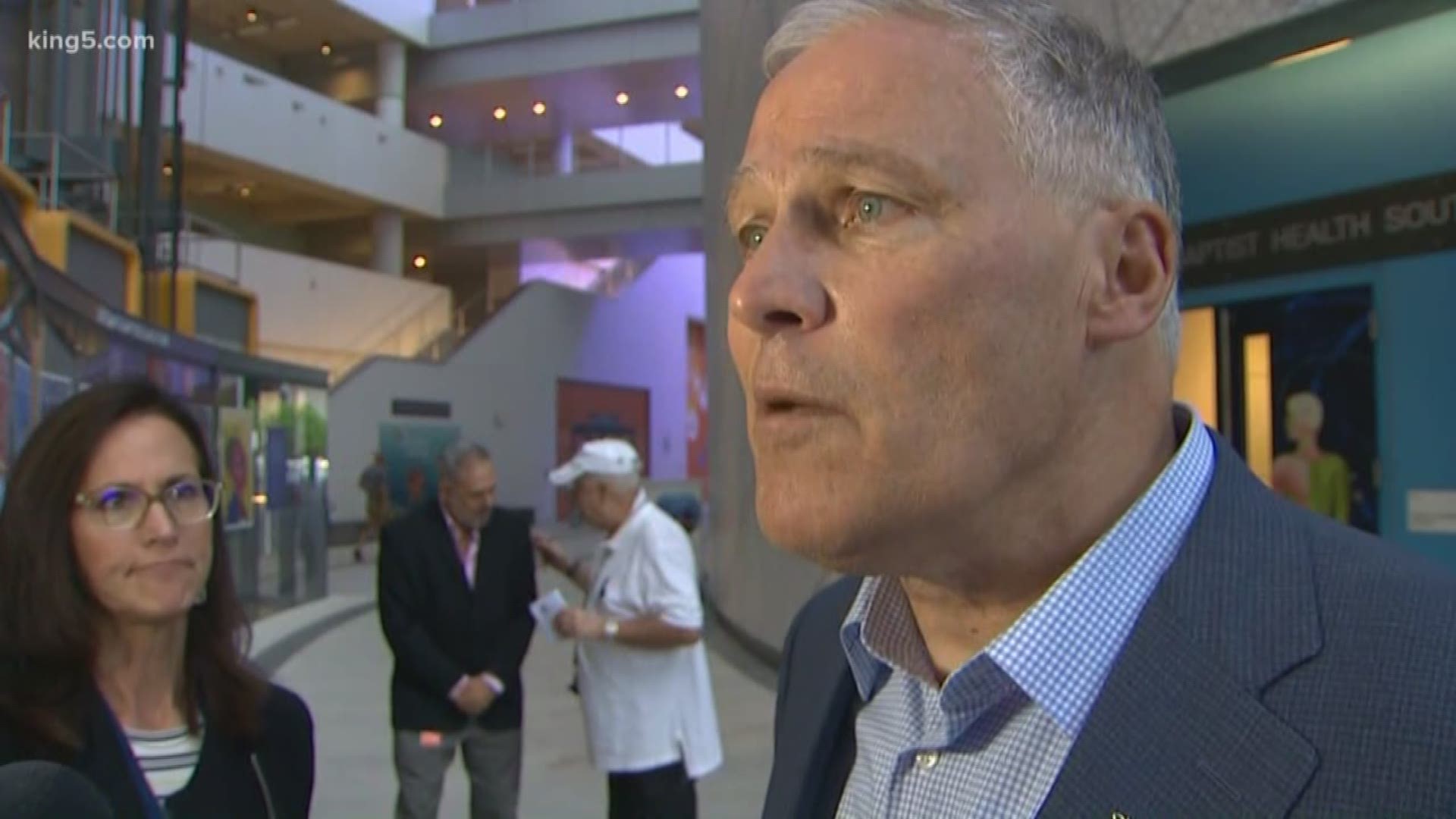 "I'm a unique candidate," Washington Governor Jay Inslee said from Florida before the first democratic debate on Wednesday. KING 5's Chris Daniels reports.