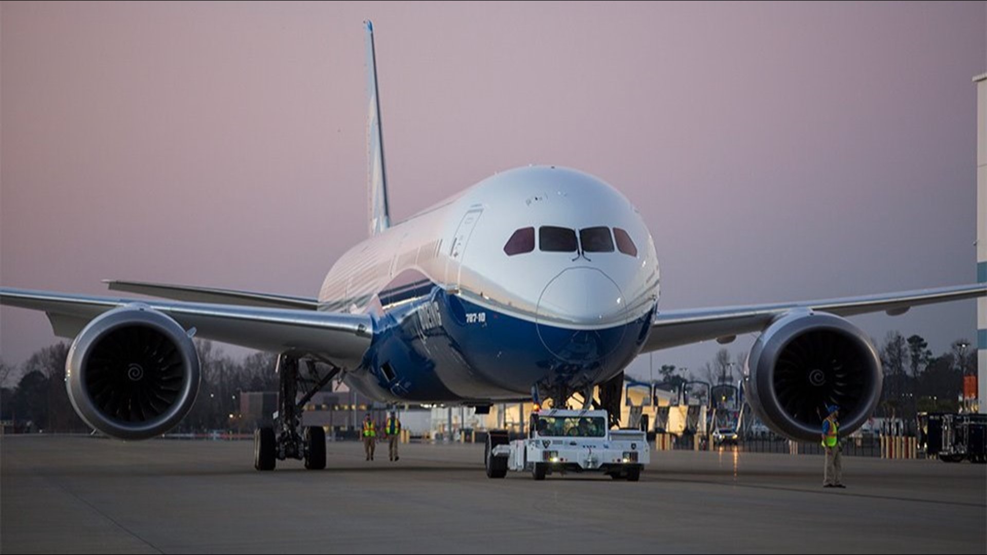 Boeing’s new Dreamliner cleared for commercial use by FAA | king5.com