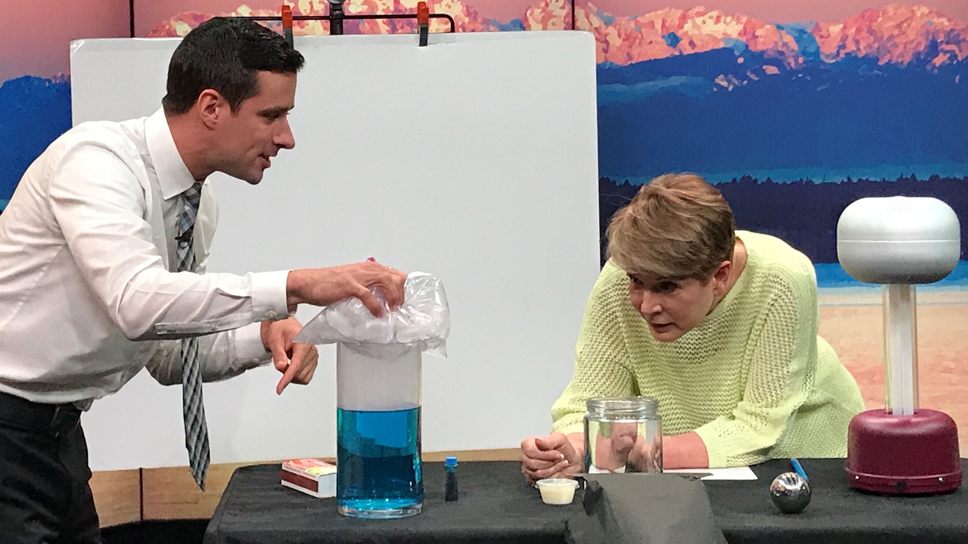 KING 5 meteorologist Ben Dery demonstrates what's really going on in our Pacific Northwest skies with weather experiments you can try at home.
