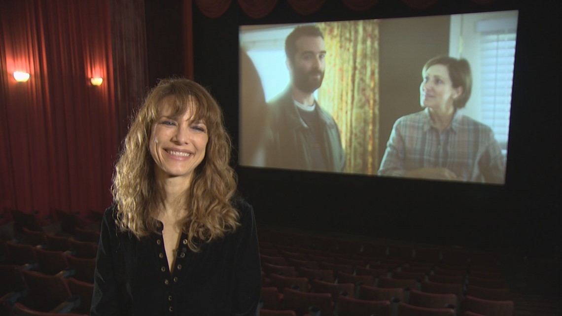 Seattle filmmaker Lynn Shelton earns praise for new movie "Outside In