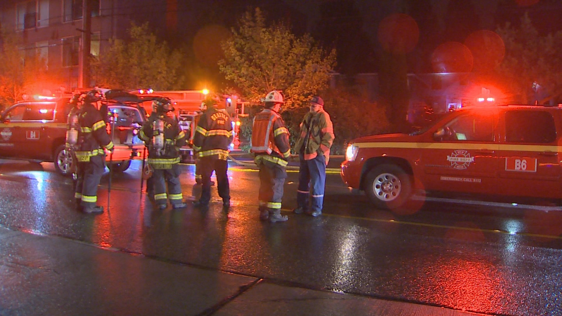 Fire burns abandoned building in Seattle's Greenwood neighborhood ...