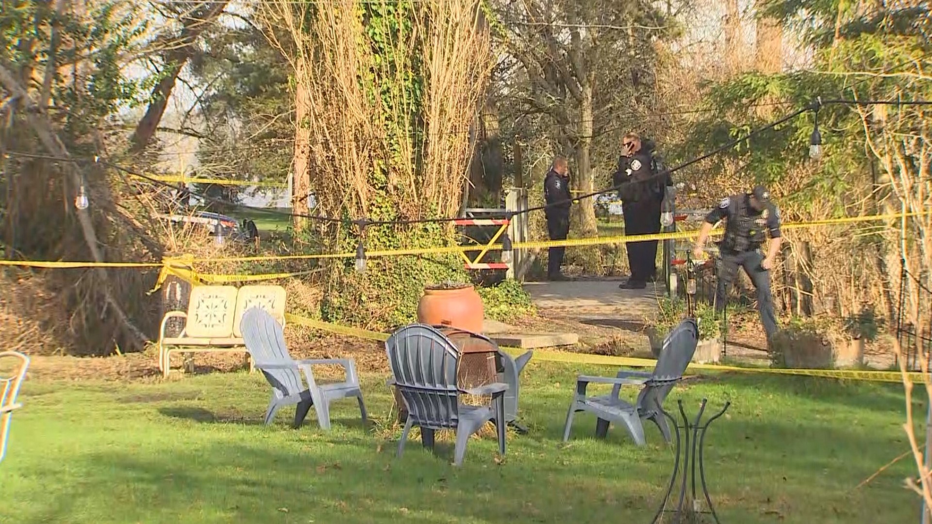 Body Found In Matthews Beach Park In Seattle King5 Com