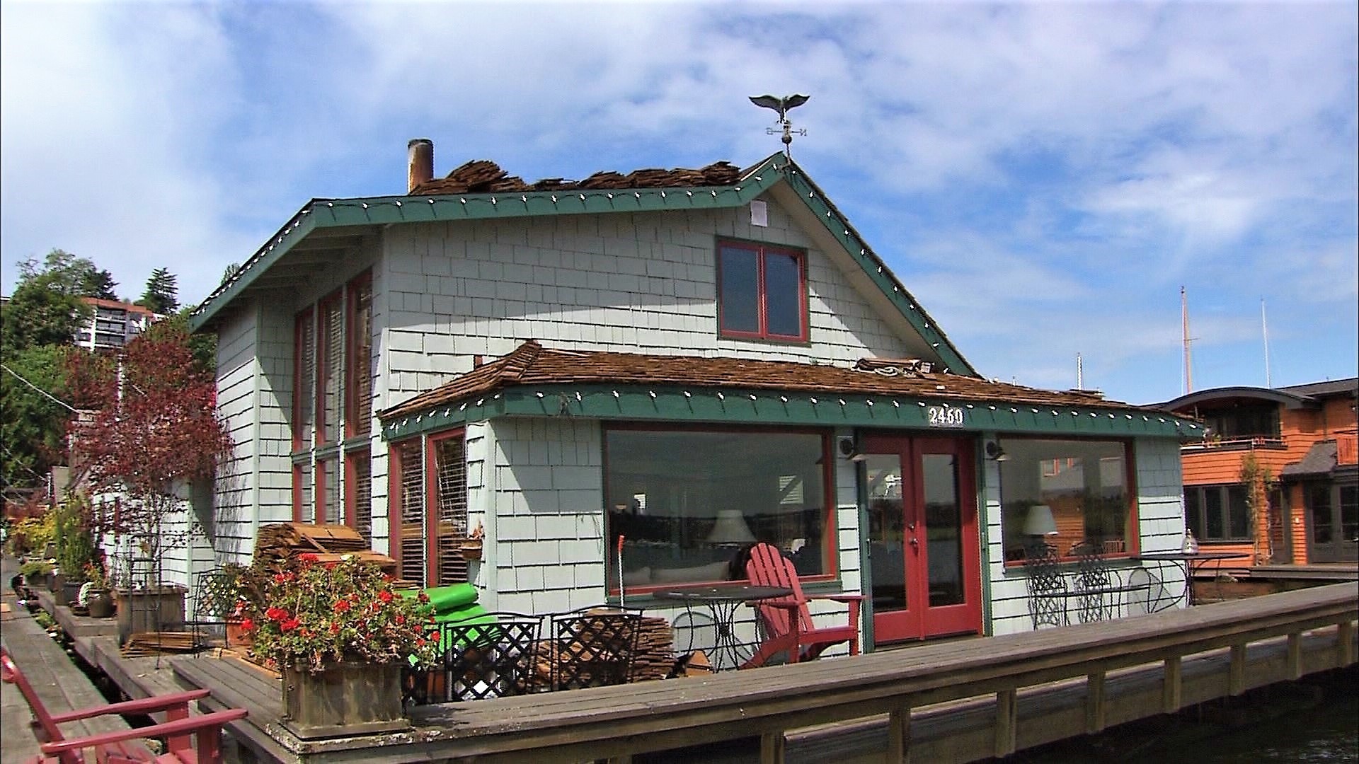 Exclusive Look Inside The Remodeled Sleepless In Seattle Houseboat   557518831 1920x1080 