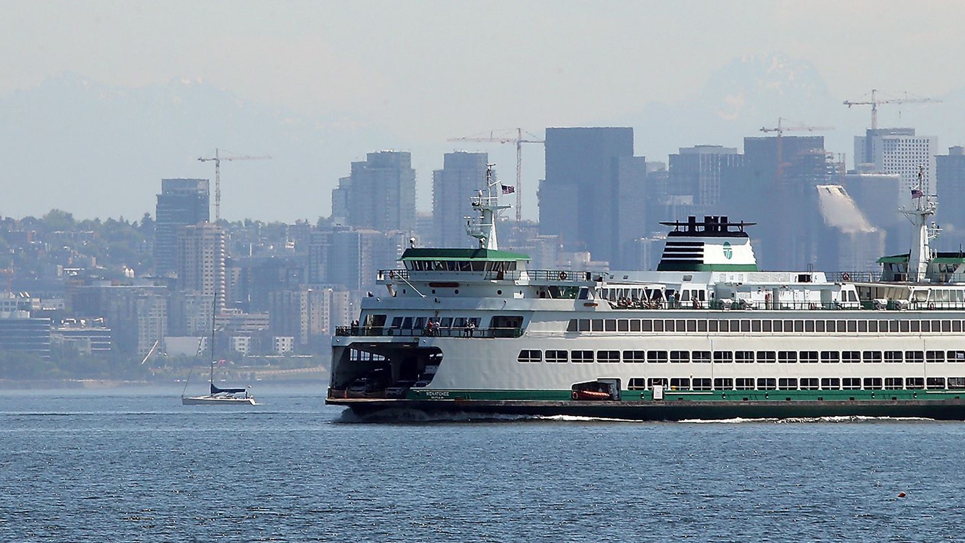 Washington State Ferries’ long-term plan for the next 20 years includes replacing 13 vessels that need to be retired, adding three new boats to increase capacity and fill in during maintenance, and introducing electric-hybrid vessels to the fleet.