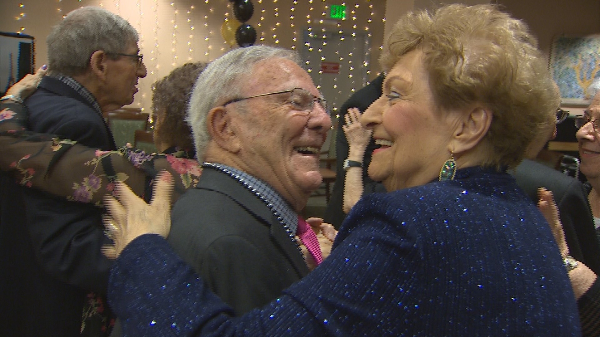 Senior citizens enjoy Senior Prom in Seattle | king5.com