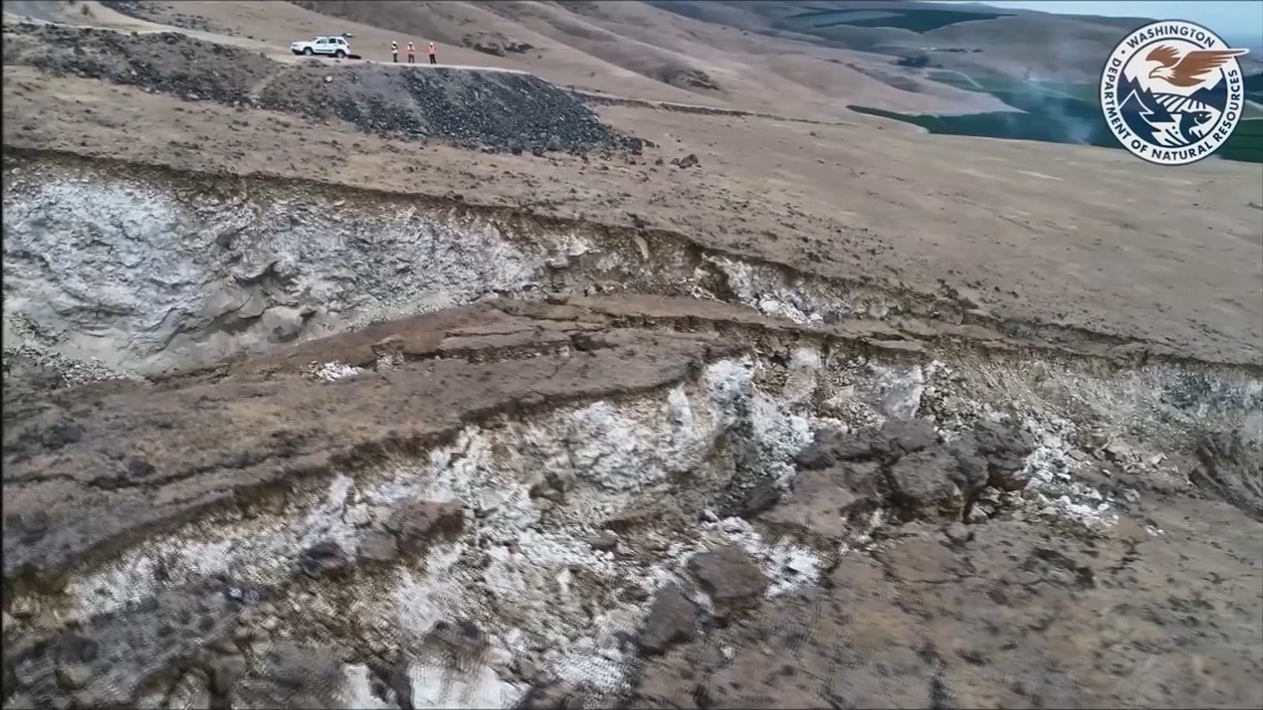 Deepening Rattlesnake Ridge crack captured in new drone video | king5.com