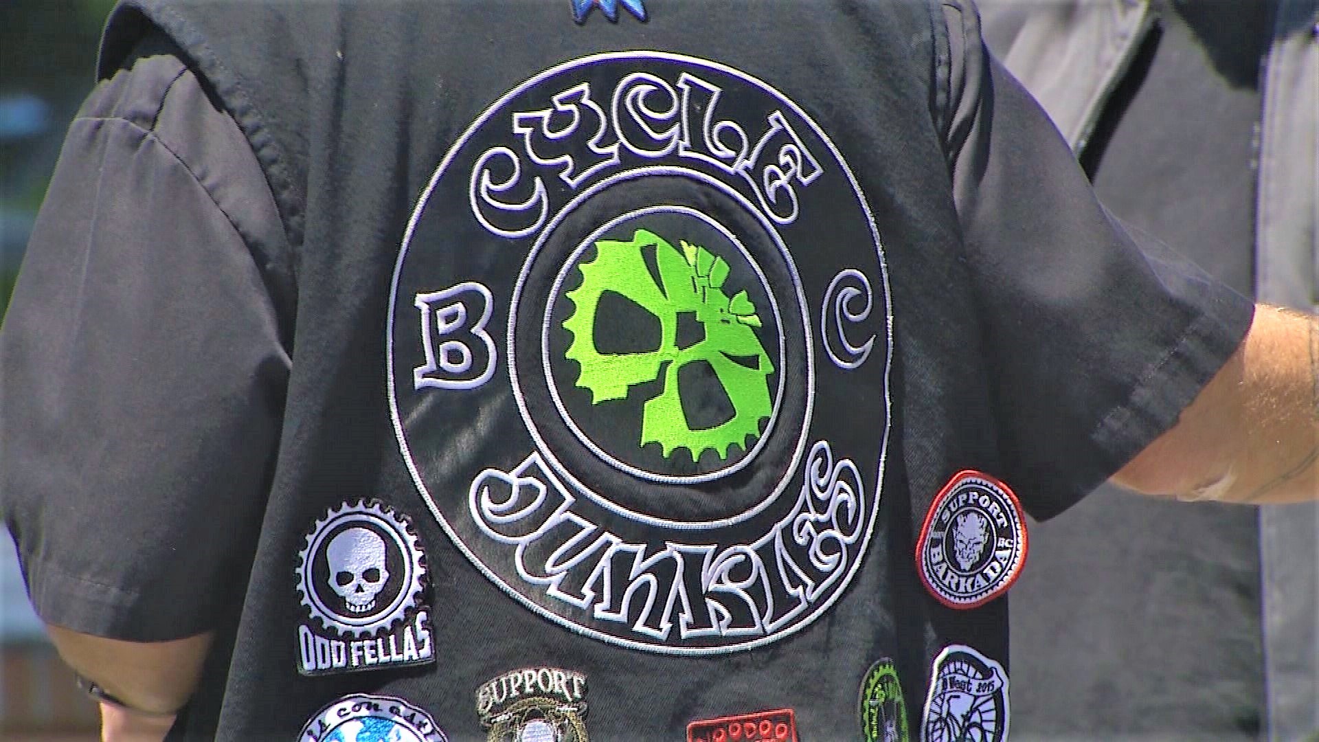 bicycle club, Cycle Junkies, help build bikes for children with