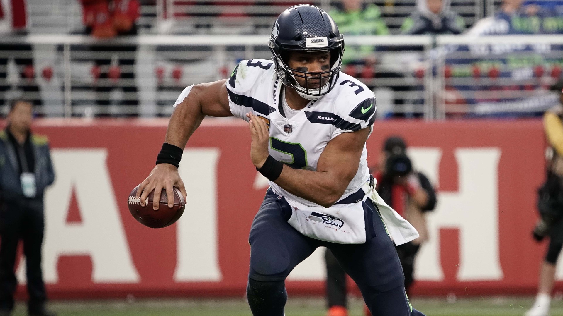 russell wilson metcon sport
