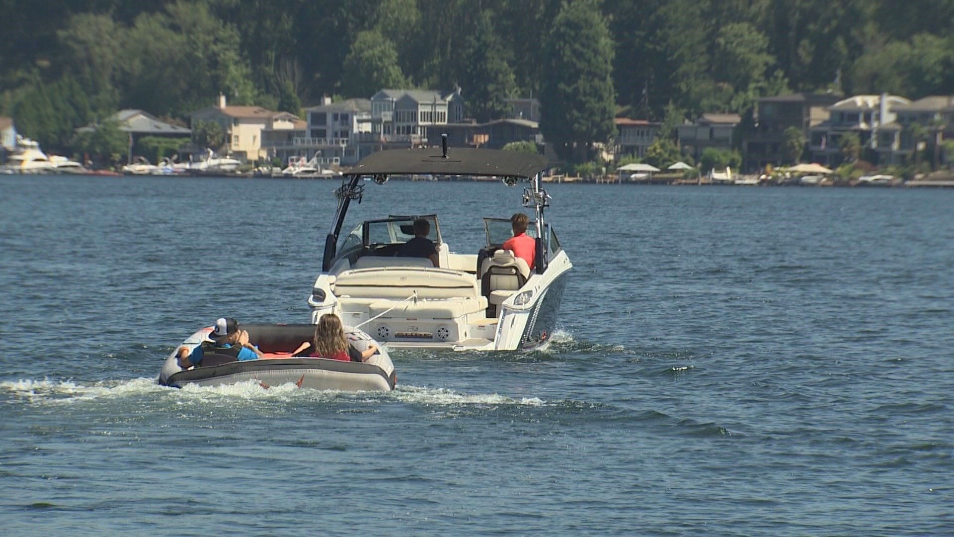 Go tubing on Lake Washington with Seattle Boat's FunShare program
