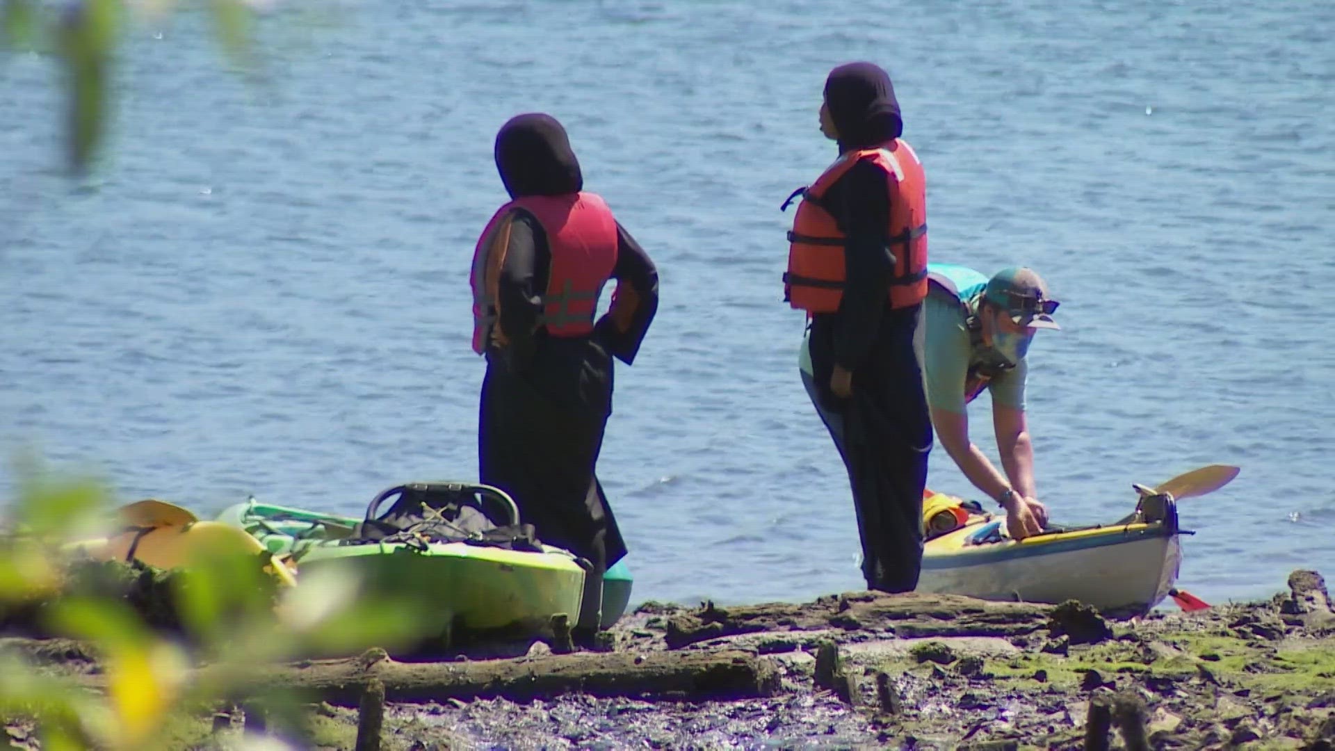 A group of instructors are trying to change the reputation of the Duwamish River.