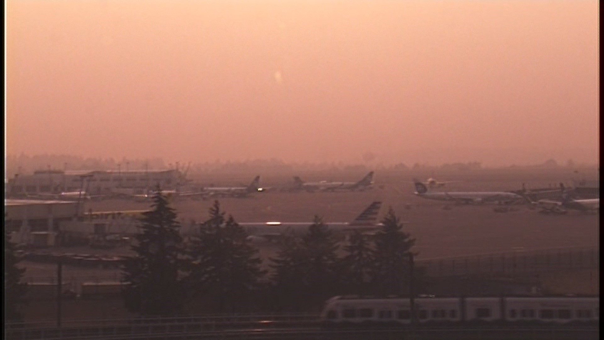 Wildfire Smoke Delayed Incoming Flights For Hours At Sea-Tac Airport ...