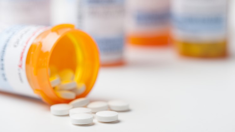 Washington pharmacies struggle as health insurers shift to mail-order prescription services
