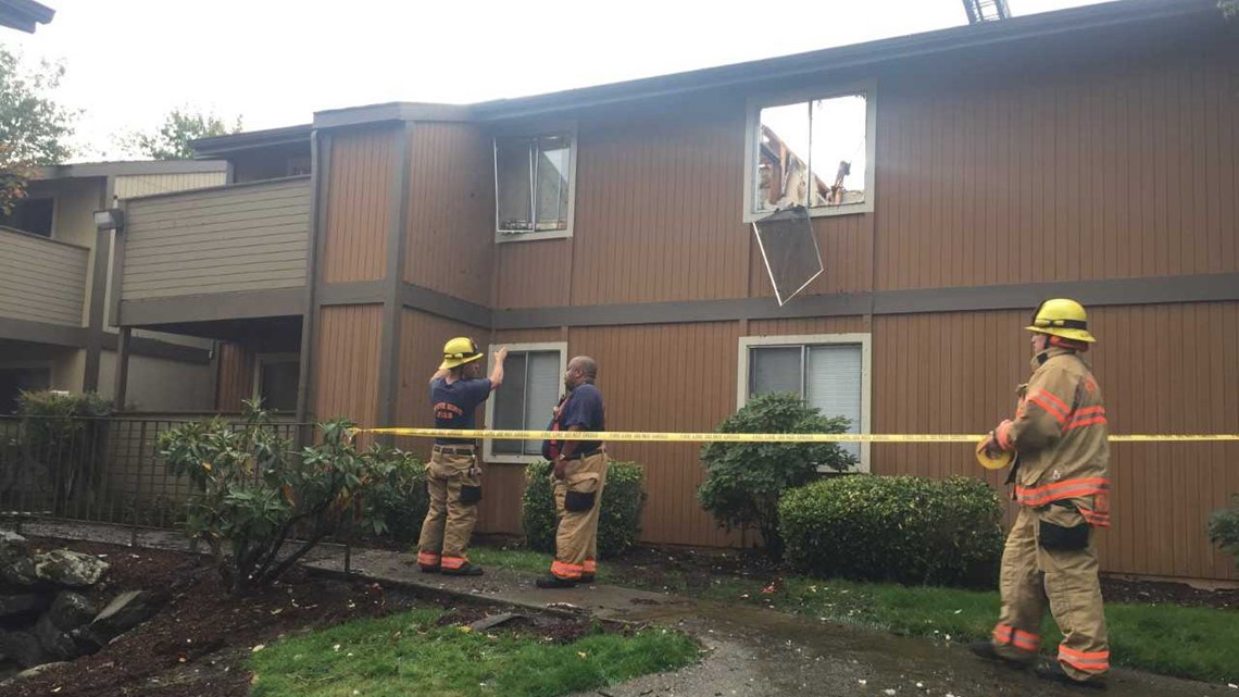 Fire at Federal Way apartments displaces 20 families
