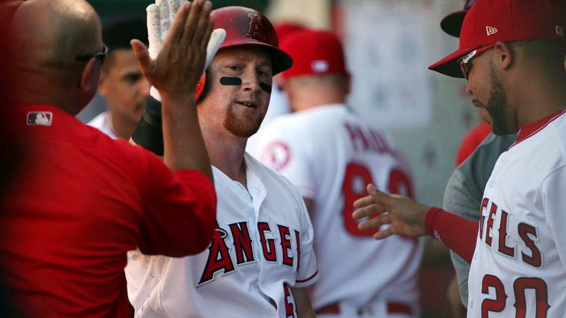 Angels' Kole Calhoun hits tiebreaking homer in eighth inning to