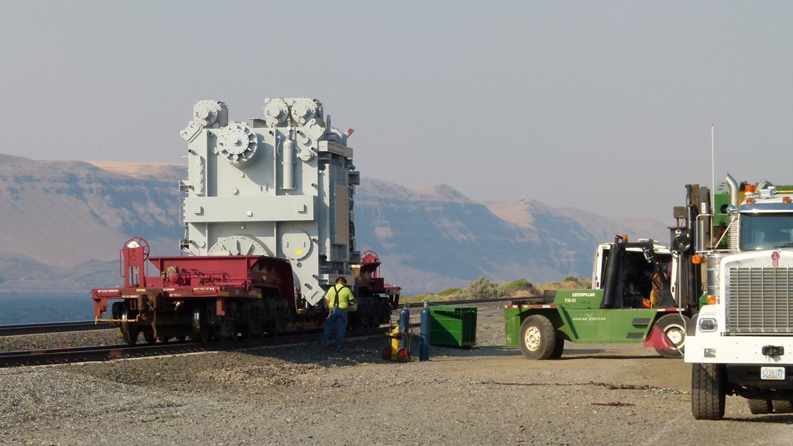 Massive windmill transformer being moved through Washington