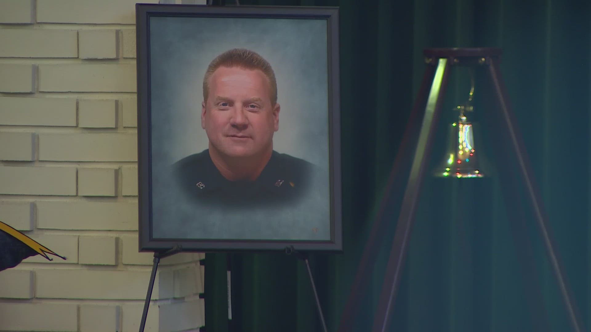 Deputy Daryl Shuey died while moving bags of evidence on the job, but his name is not on the Washington State Law Enforcement Memorial in Olympia.