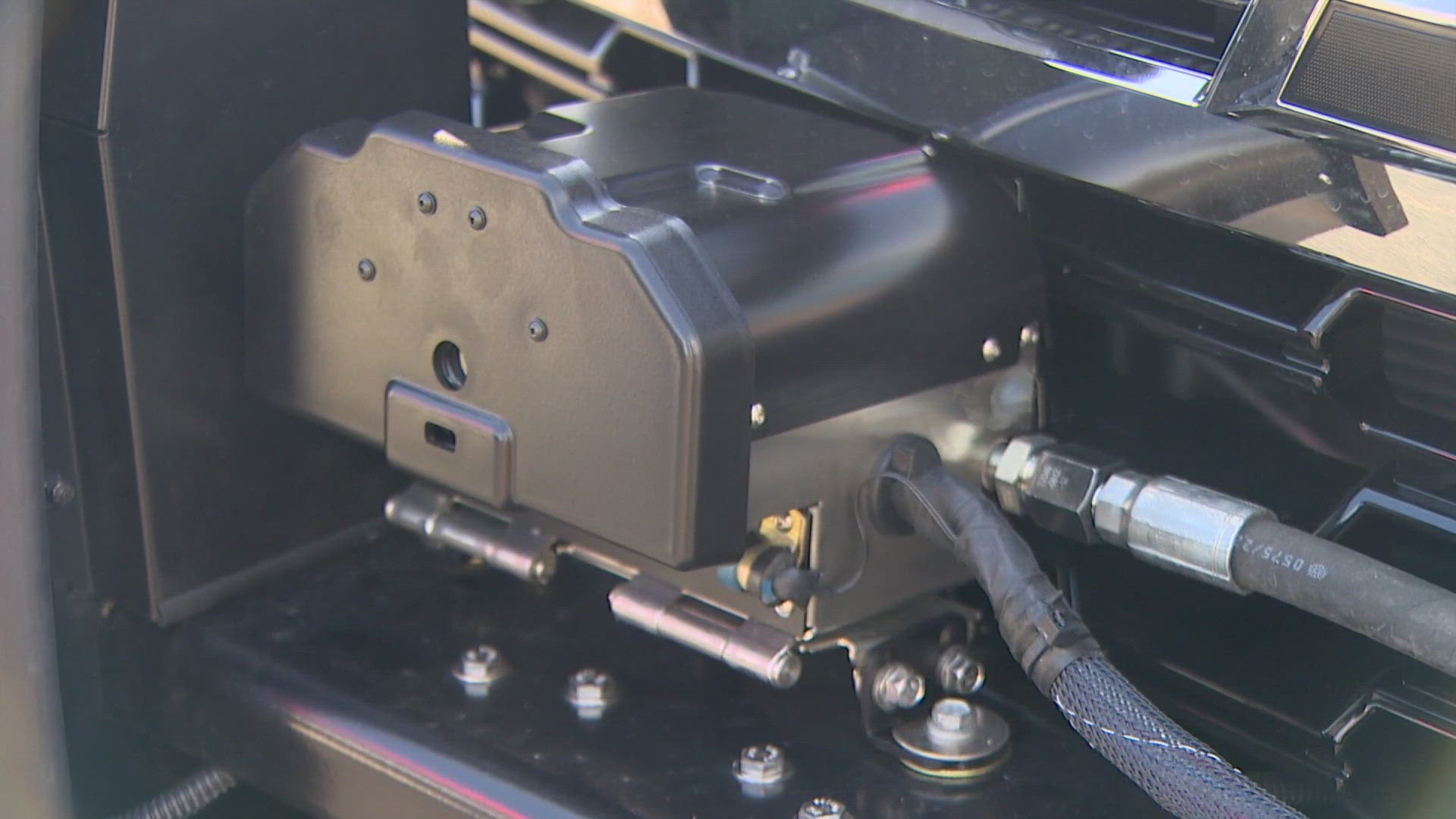 The Seattle City Council approves GPS technology to track suspect vehicles without pursuit.