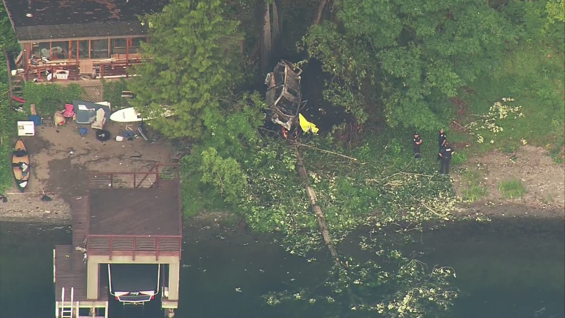 One dead after fiery car crash off Lake Sammamish Pkwy