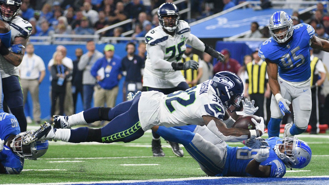 Wilson throws 3 TDs in 2nd quarter, Seahawks top Lions 28-14