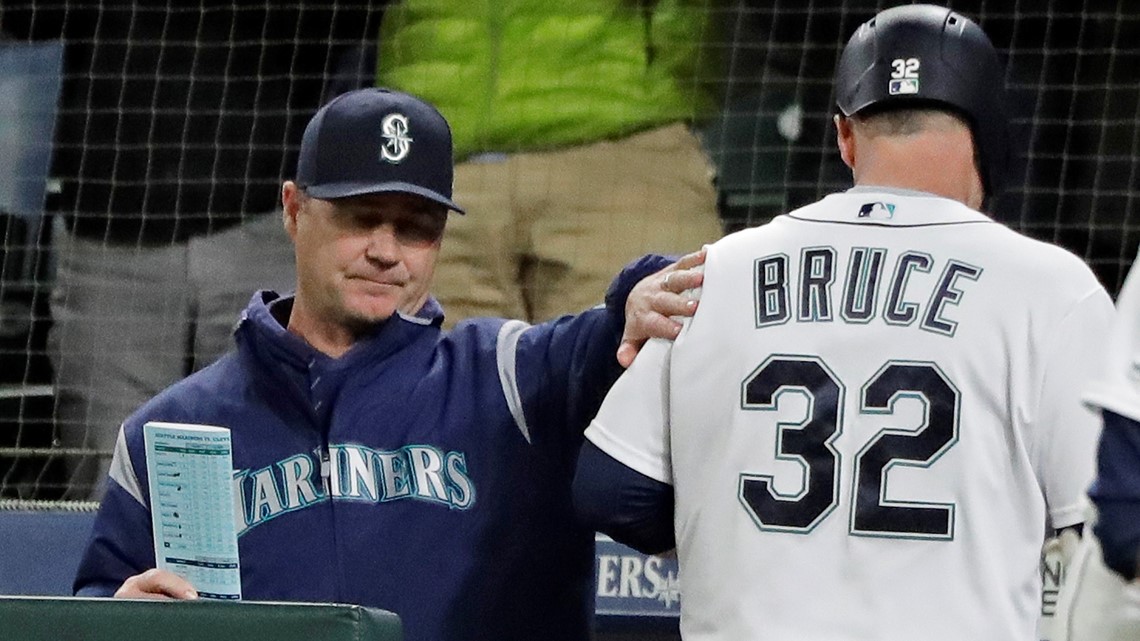 Seattle Mariners manager Scott Servais gets new haircut -- thanks to Edwin  Diaz