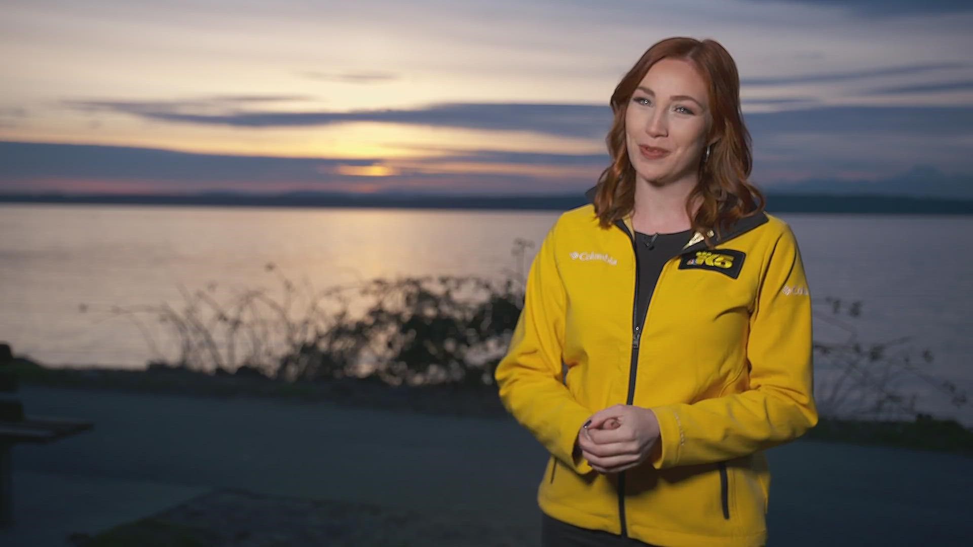 KING 5 Meteorologist Leah Pezzetti explains the science behind a beautiful Washington sunset