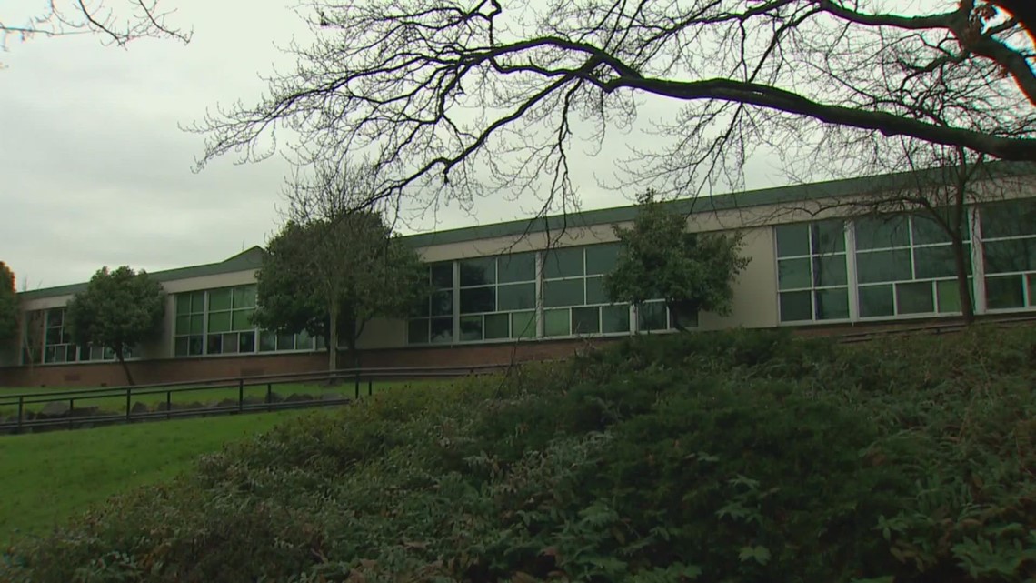 Teachers frustrated with Seattle Public Schools' handling of COVID-19 case spike - Vimarsana News