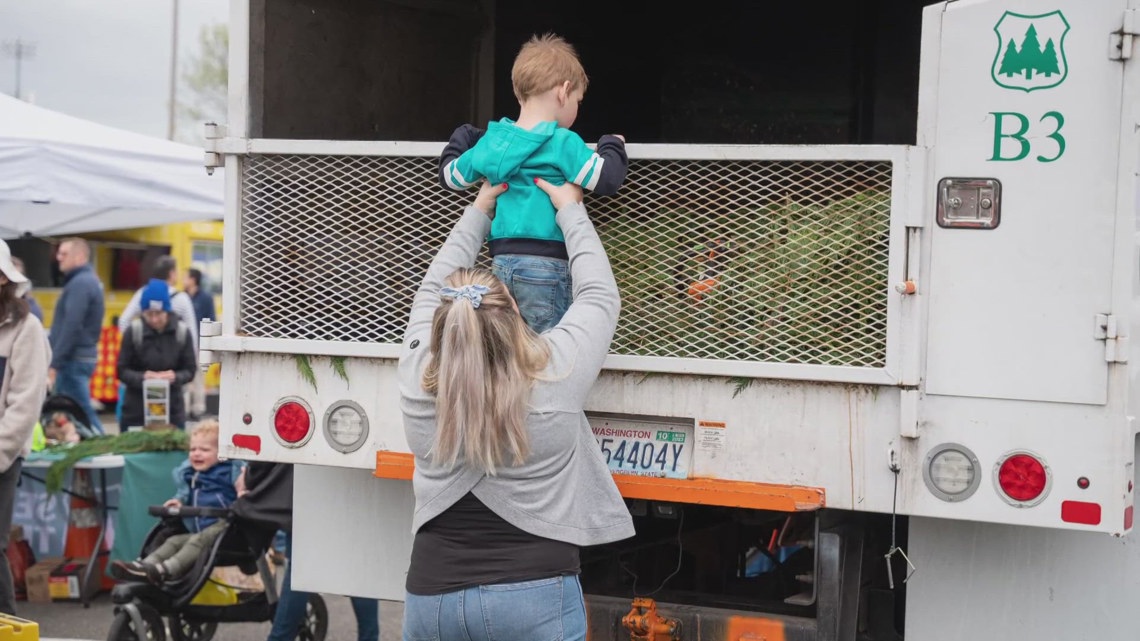 Touch, climb and explore: Junior League of Seattle's 'Touch a Truck' takes over UW Campus