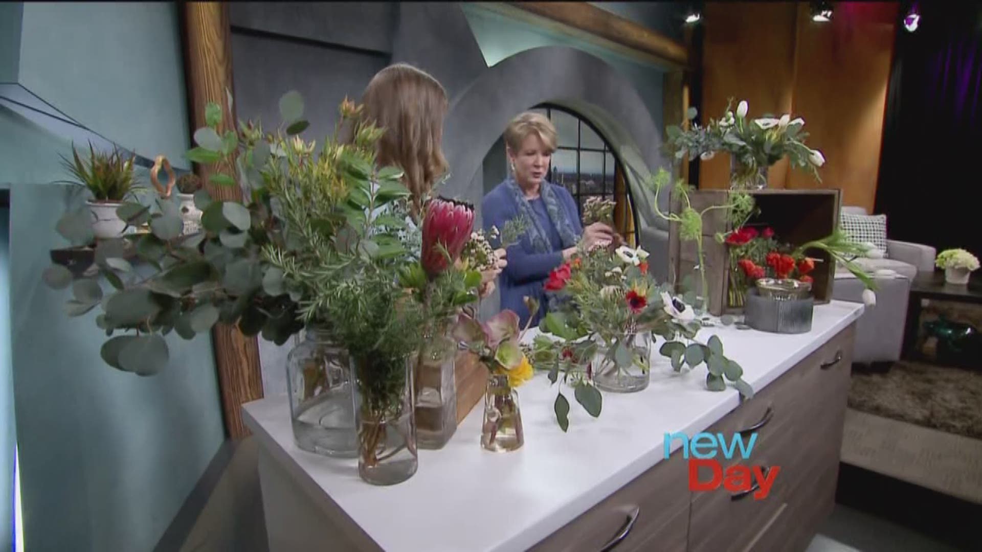 Sarah Abare joins us from the flower delivery service, The Stemmery, to talk about winter vs. summer bouquet variations and how to make an arrangement of your own!