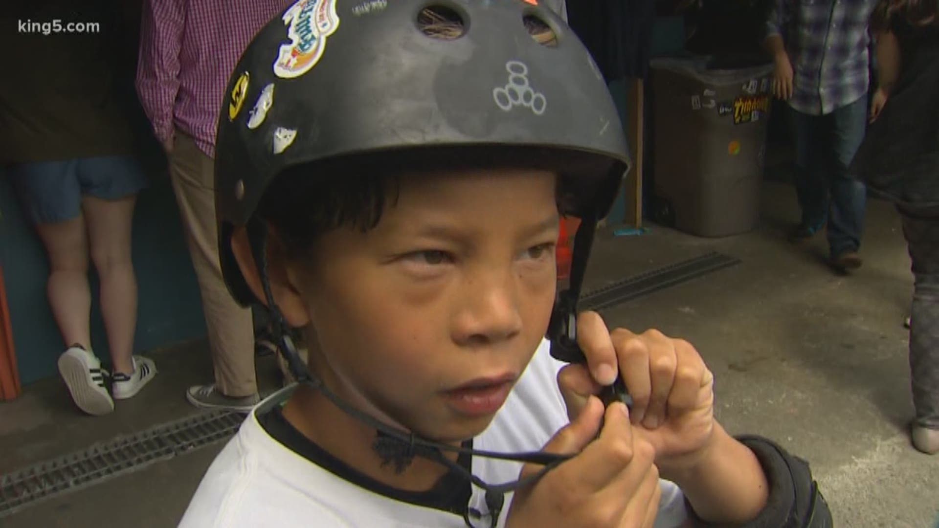 Aidan Schellings, 19, wasn't wearing a helmet when he fractured his skull while skateboarding in Seattle.