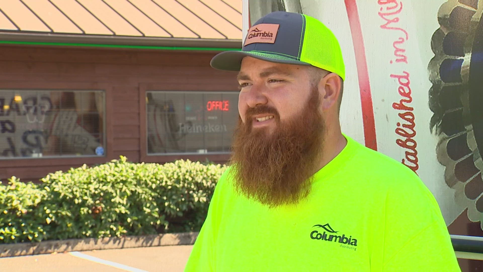 Delivery man stays with lost boy walking around Olympia gas station, helps him reunite with his mom king5